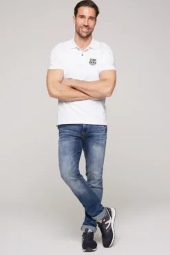 Basic Pikee-Polo mit Logo-Stickerei opticwhite