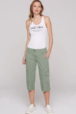 Basic Skater-Shorts mit Beintaschen faded olive