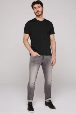 Basic T-Shirt mit Rundhalsausschnitt black