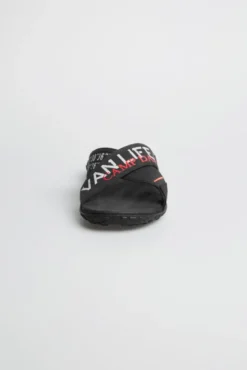 Beach Slipper mit Label Prints black