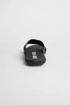 Beach Slipper mit Label Prints black