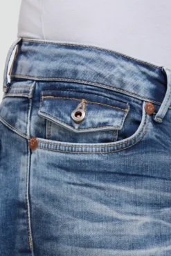 Capri Jeans MI:LO Slim Fit distressed vintage blue