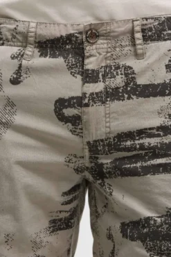 Cargo Shorts mit All Over Print rock ridge