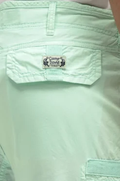 Cargo Shorts mit tonigen Tapes light mint