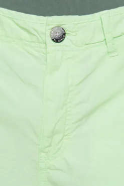 Cargo Shorts mit tonigen Tapes und Stickereien green lemon