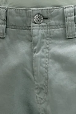 Cargo Shorts mit Wasch-Effekten dusty green