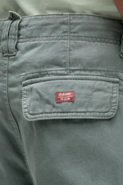 Cargo Shorts mit Wasch-Effekten dusty green