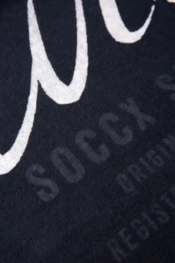 Dreieckstuch aus Flauschstrick mit Wording Prints blue navy