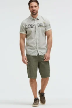 Gestreiftes Kurzarmhemd mit Logo Artwork green olive