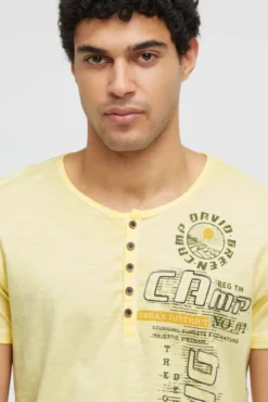 Henley-T-Shirt mit Print und Stickereien lemon juice