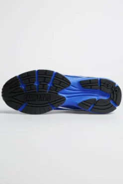 Leichter Sneaker im Knit-Design mit Rubber Artwork strong blue