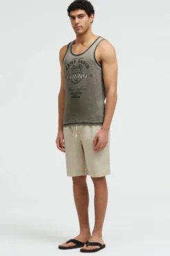 Muskelshirt mit Ausbrenner-Effekten und Print green olive
