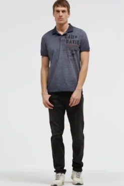 Polo mit Streifenstruktur und Label Prints blue grey