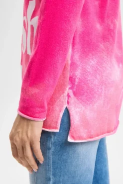 Pullover mit All Over Print und Schmucksteinen neon rose