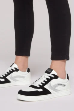 Retro Sneaker mit Artwork an der Seite black