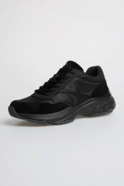 Sneaker Low im tonigen Materialmix black
