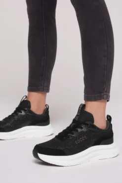 Sneaker Low mit Sandwich-Mesh-Struktur black | 37