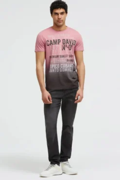 T-Shirt Dip Dye mit Vintage Print beachy red