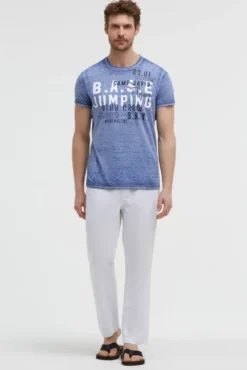T-Shirt mit Ausbrenner-Streifen und Prints vividblue
