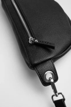 Umhängetasche mit Intarsia-Webriemen black