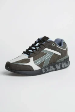 Urban Sneaker im Materialmix mit Logo-Sohle dark wood