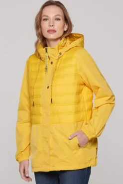 Windjacke mit Kapuze im Materialmix golden honey